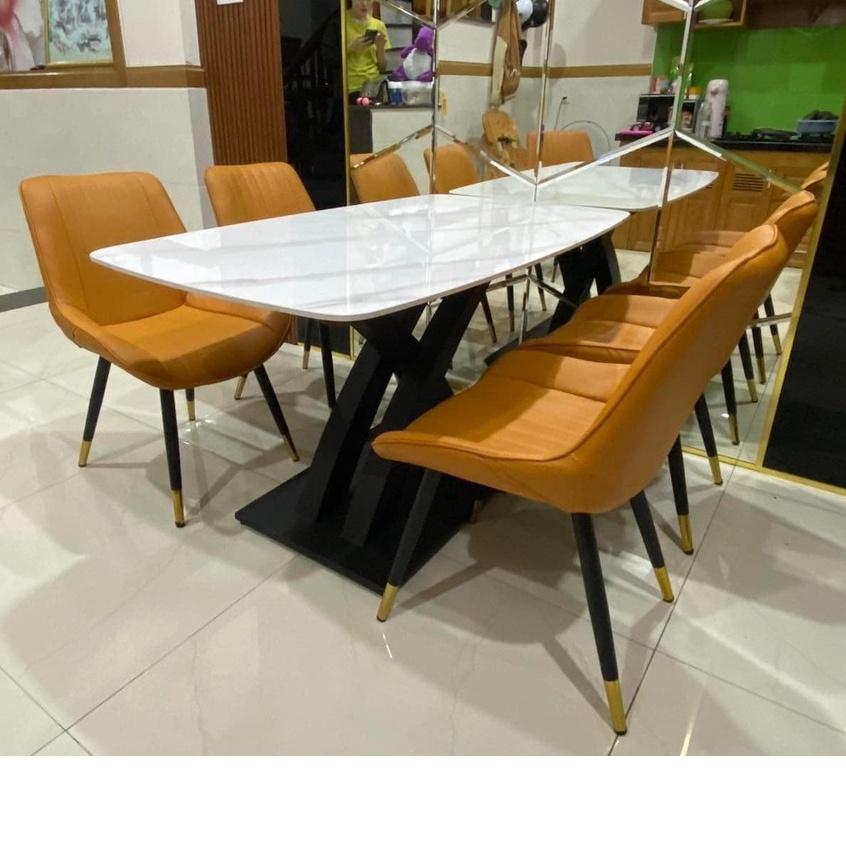 Bộ bàn ăn mặt đá ceramic bóng chân X cong kết hợp cùng ghế Loft sọc