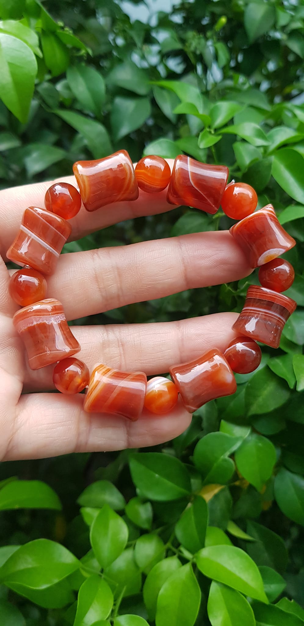 Vòng tay đá mã não đỏ kiểu Vòng kiểu hạt to thống 14mm với hạt tròn 10mm Anh Chị mệnh hỏa mệnh thổ đeo xinh đẹp tay ạ