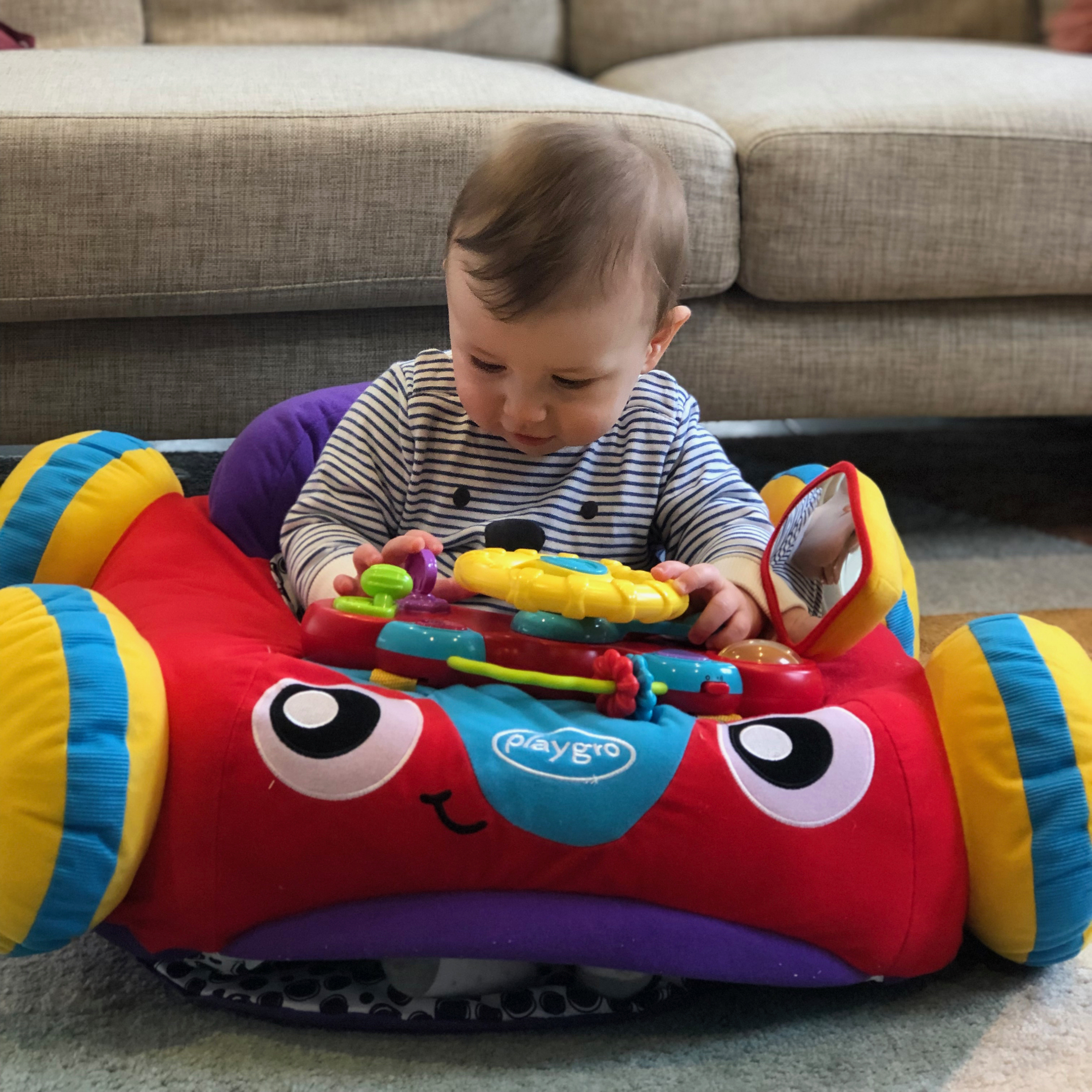 Xe ô-tô nhồi bông có nhạc và đèn Playgro Music and Lights Comfy Car, cho bé 6 - 36 tháng