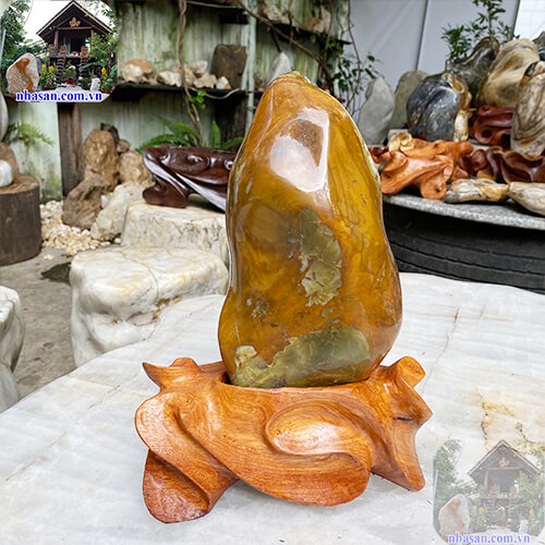 Đá mã não hai màu kết hợp vàng đất và xám trắng tuyệt đẹp đem lại năng lượng bình an DMN92 trọng lượng 5.5kg