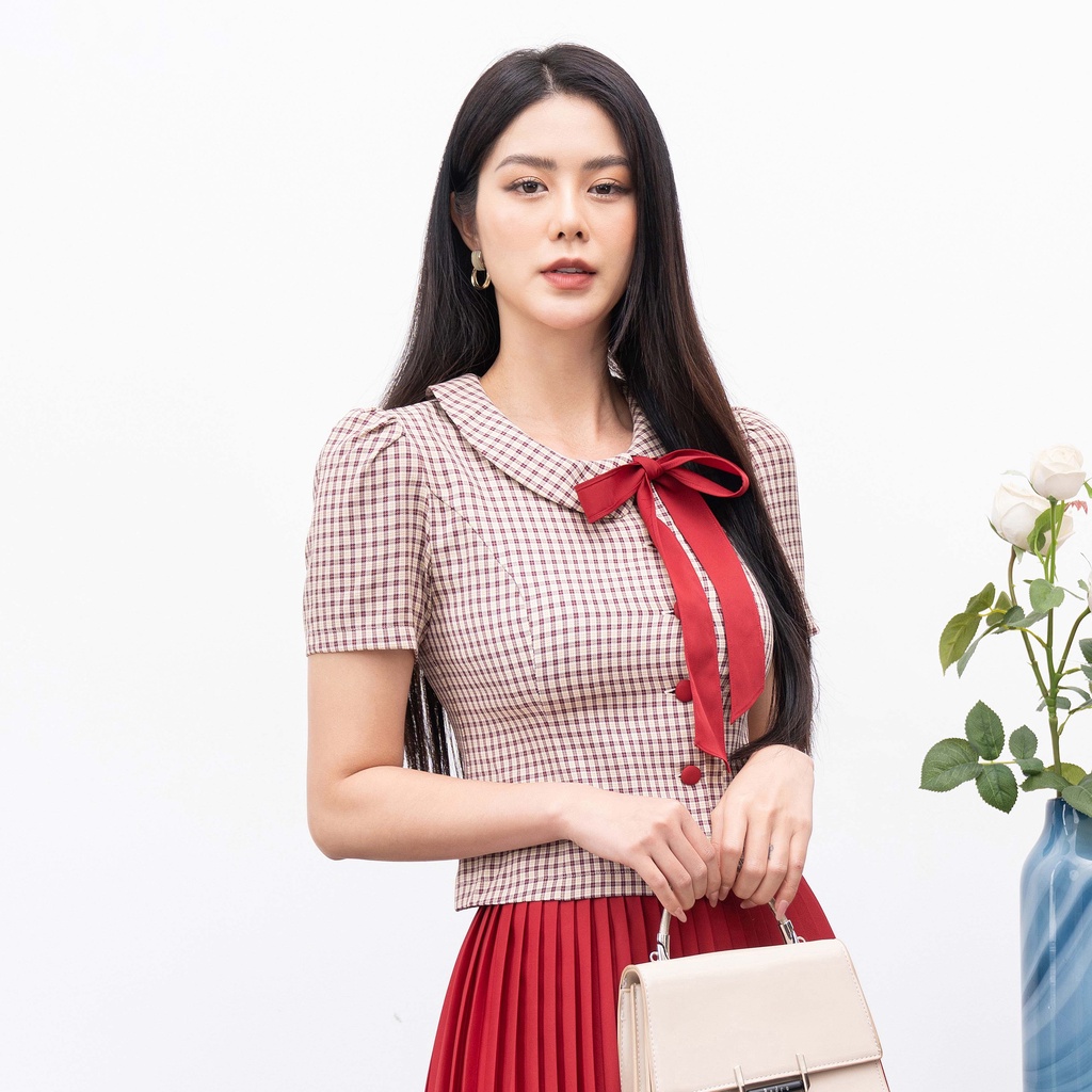 Set Đồ Công Sở Nữ NK Fashion Thiết Kế Áo Cổ Sen Lệch Kết Hợp Chân Váy Xếp Ly Vải Hàn Cao Cấp NKFBD2203012