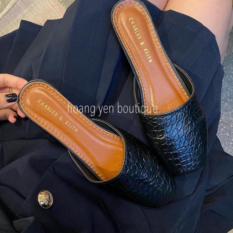 Giày Sục nữ da rắn màu đen