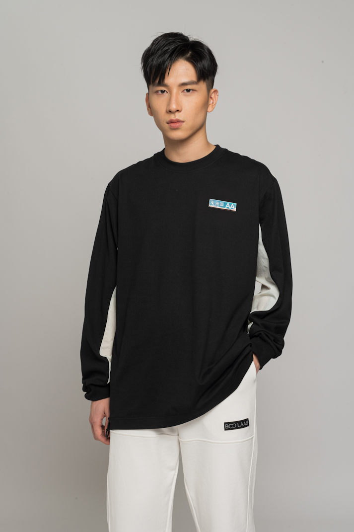 Áo Sweatshirt Nỉ Không Mũ BOO Dáng Rộng Đáp Vải Gió Tay Áo Đính Patch AA BOOLAAB