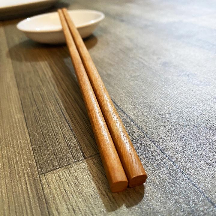 Đũa gỗ căm xe đũa ăn cơm gỗ căm xe tự nhiên không tẩm chất độc hại sáng bóng bền đẹp an toàn không trơn trượt