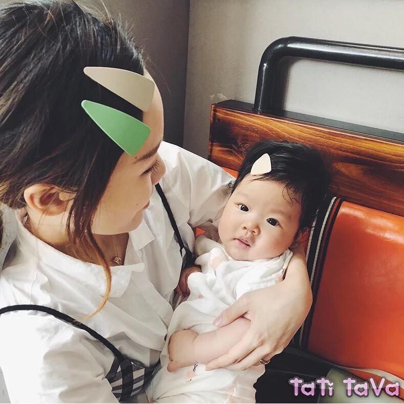 Kẹp mái sắc màu Tatitava