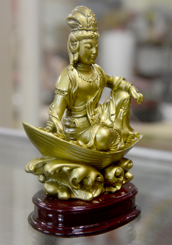 Tượng ngài Quan Thế Âm Bồ Tát ngồi thuyền cao 10cm-Nhiều mẫu