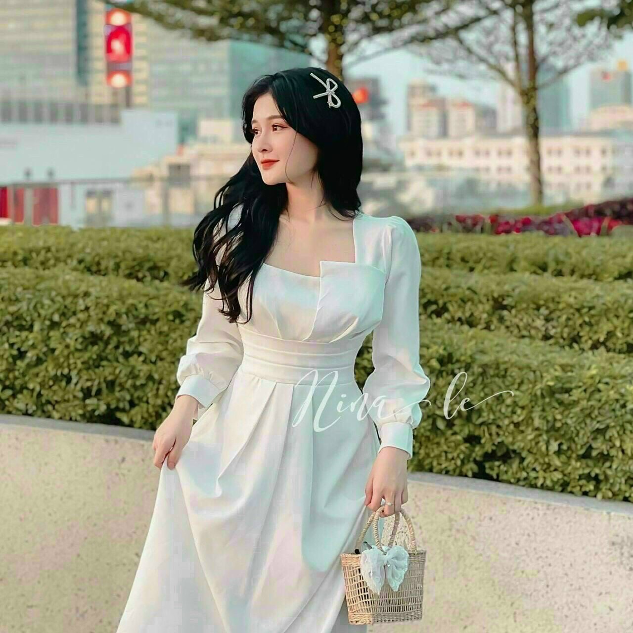 ĐẦM XOÈ XẾP LY CÁCH ĐIỆU TAY DÀI 2 MÀU Y HÌNH