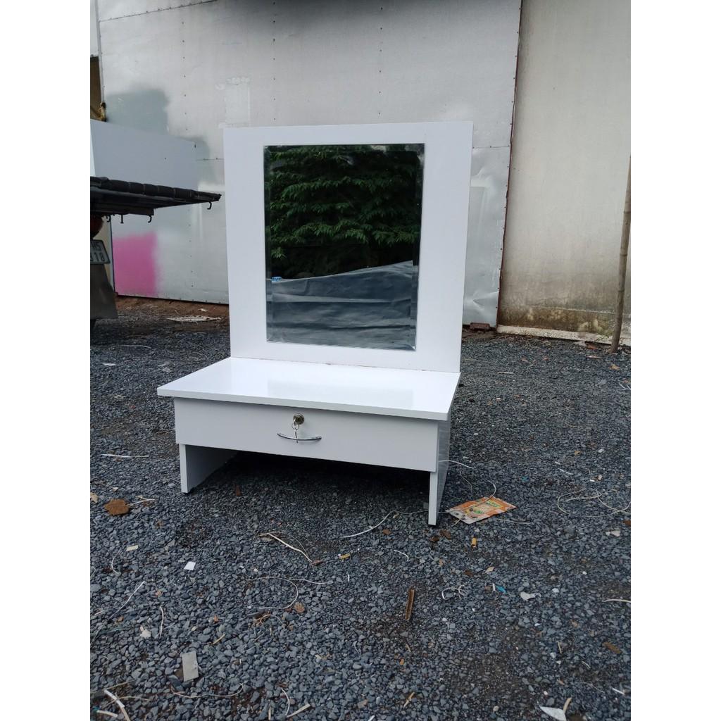 Bàn trang điểm bệt 70/2 kệ