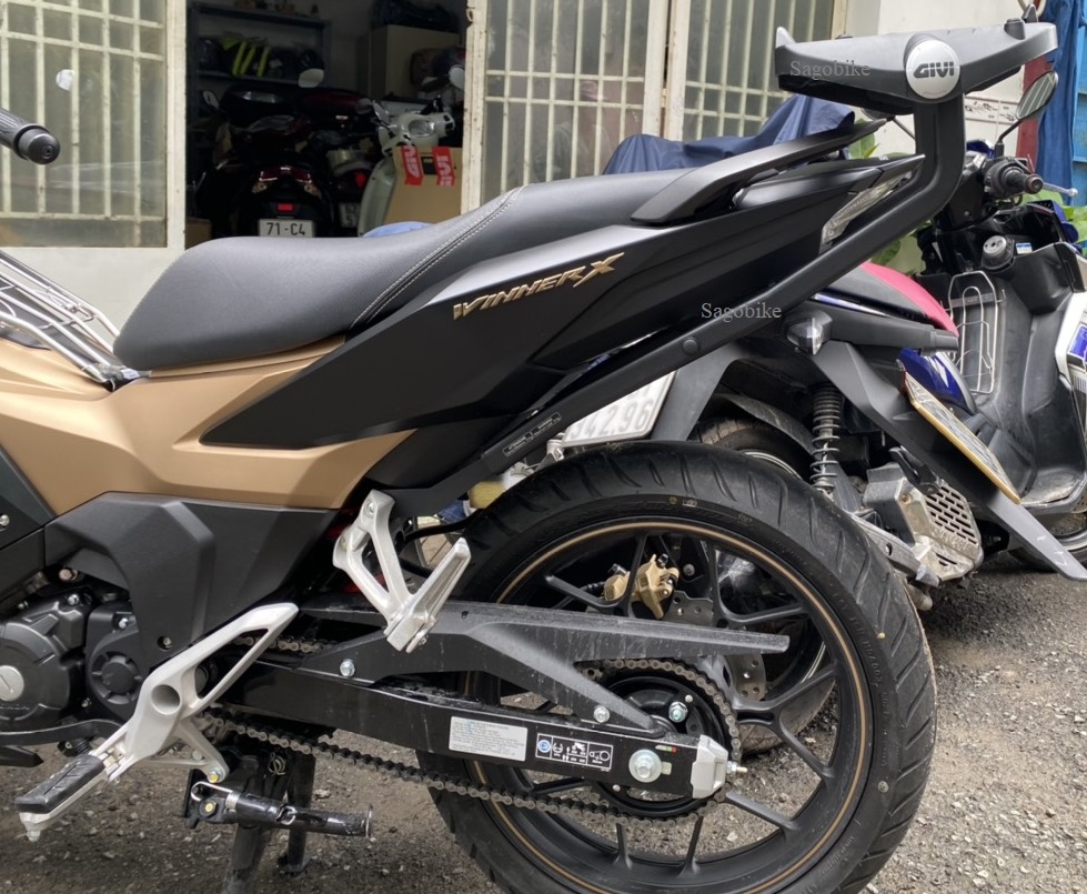 Thùng xe Winner X 2022, thùng givi B42N kèm lưới ràng, nút ràng và baga HRV WinnerX 2022