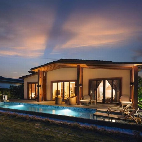 Gói Villa 02 Phòng Ngủ Movenpick Cam Ranh Resort 5* Nha Trang - Hướng Biển, Buffet Sáng, Công Viên Nước, Thưởng Thức Chocolate, Nhiều Hoạt Động Hấp Dẫn, Dành Cho 04 Người Lớn
