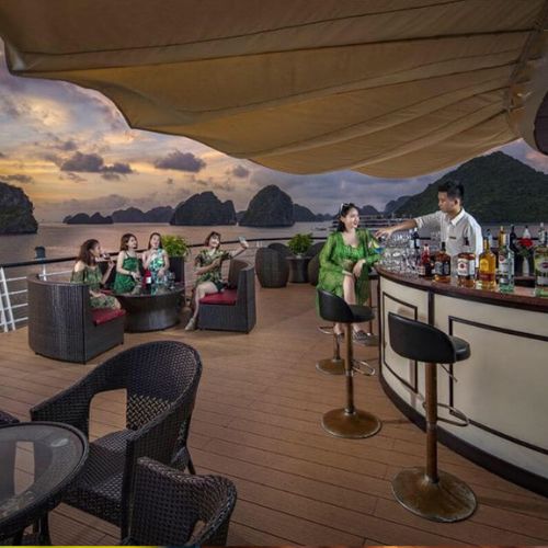 Gói 2N1Đ Du Thuyền 5 Sao Aspira Cruises Đẳng Cấp Tại Hạ Long, Gồm 4 Bữa Ăn + Chèo Thuyền Kayak Khám Phá Vịnh Hạ Long - Vịnh Lan Hạ, Câu Mực Đêm