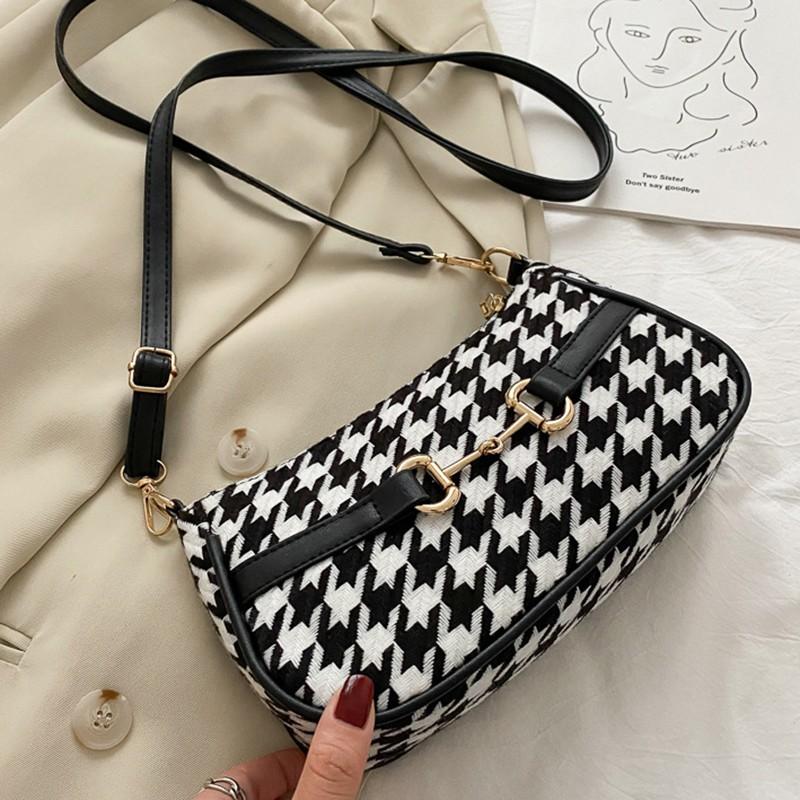 Túi Đeo Chéo Dáng Vuông Thiết Kế Đơn Giản Xinh Xắn Dành Cho Nữ