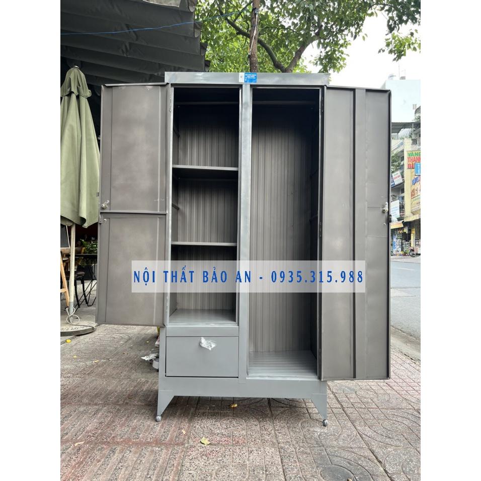 Tủ sắt quần áo ngang 0.9m cao 1m8
