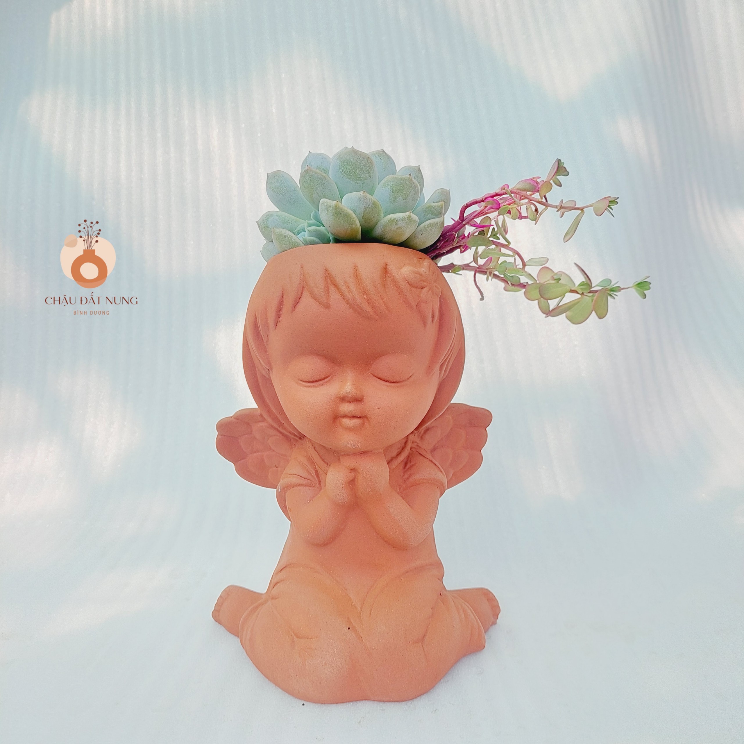 Chậu đất nung Bình Dương - Cô gái Marshal - miệng chậu 8cm, chiều cao 20cm