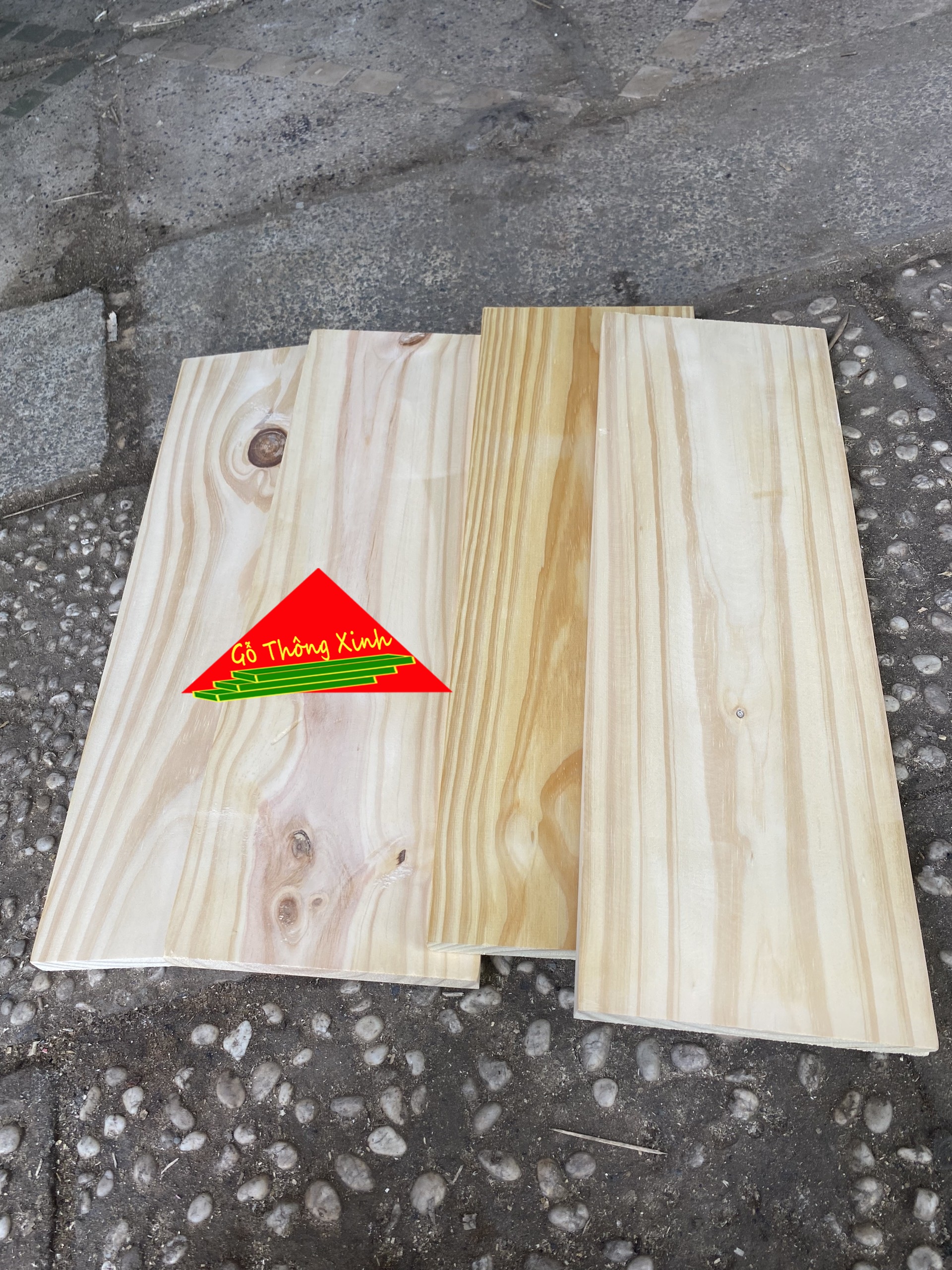 Tấm gỗ thông rộng 20cm, dài 60cm, dày 1cm đã bào láng đẹp 4 mặt thích hợp ốp tường, trang trí,làm loa bluetooth, DIY