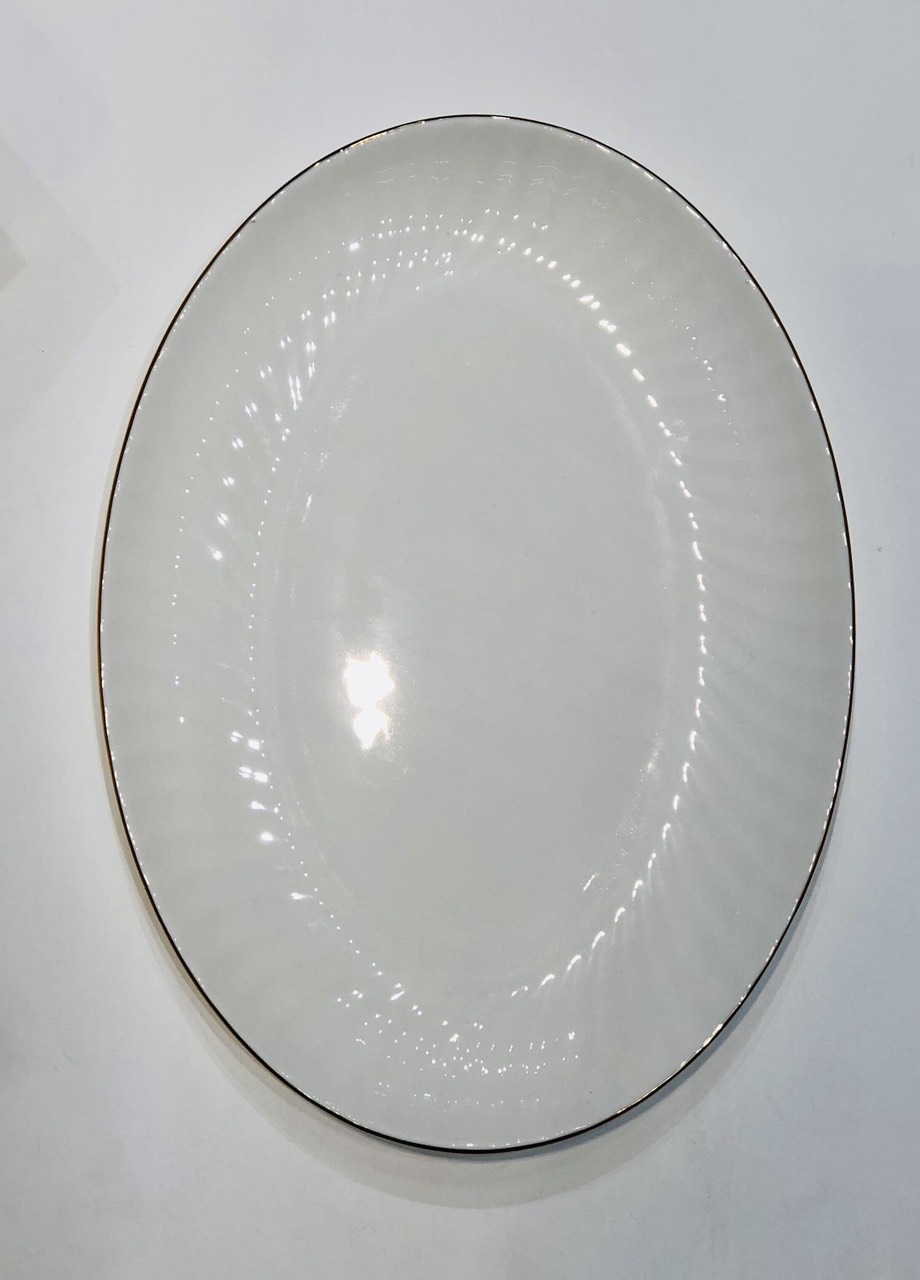 Đĩa bầu dục sứ xương cao cấp vân sóng viền vàng 14inch GOLD SWING 5677BD
