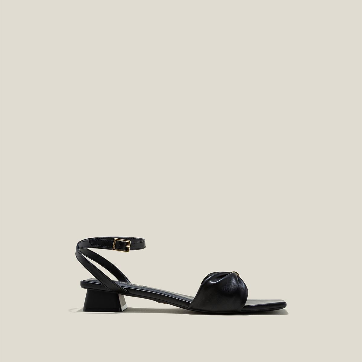 Vascara Giày Sandal Nhấn Quai Nơ Cách Điệu - SDN 0757
