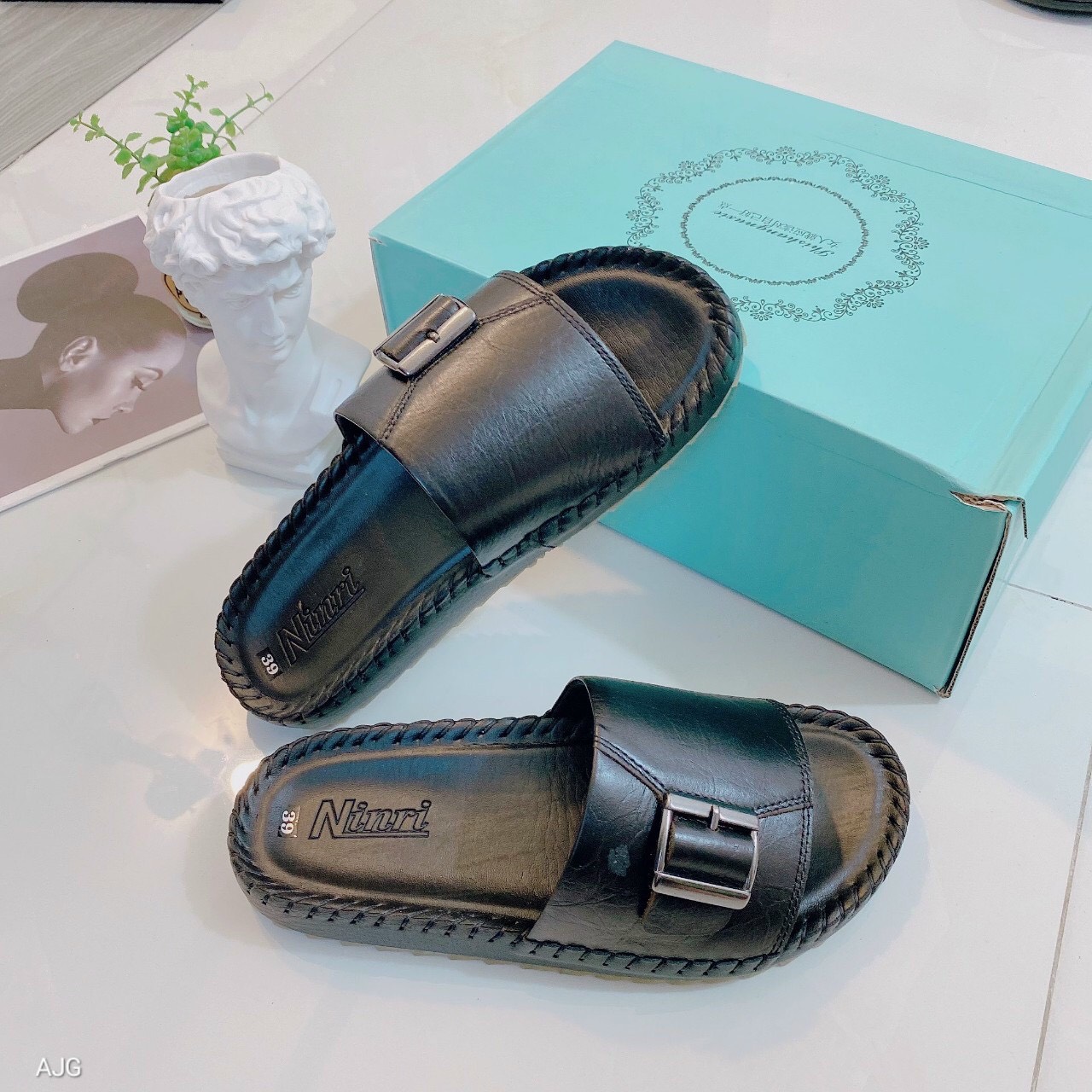 Dép nam quai ngang da bò đen