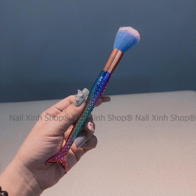 Cọ phủi bụi móng, cọ chổi phủi bụi đầu tròn,cán dài, lông mịn, phụ kiện nail xinh shop