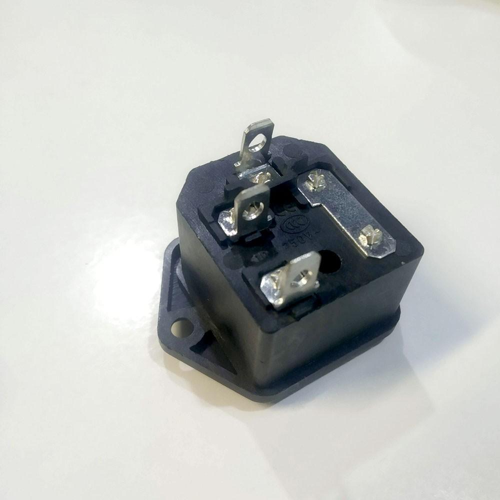 Ổ cắm điện 3 chấu có đai và có cầu chì 250V-10A