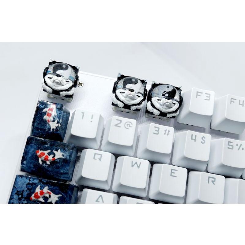 Keycap Sirius Clone tone trắng đen hiệu ứng âm dương.