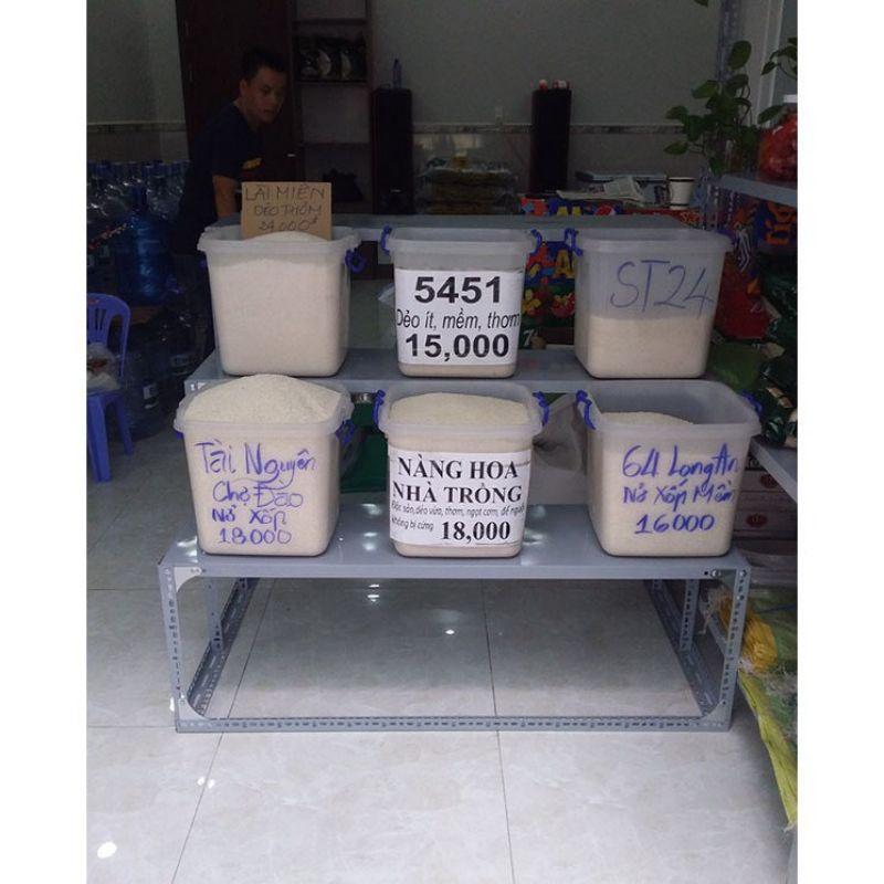Kệ sắt v lỗ bậc thang 3 tầng trụ sắt V3x3cm và V4x4cm đa năng