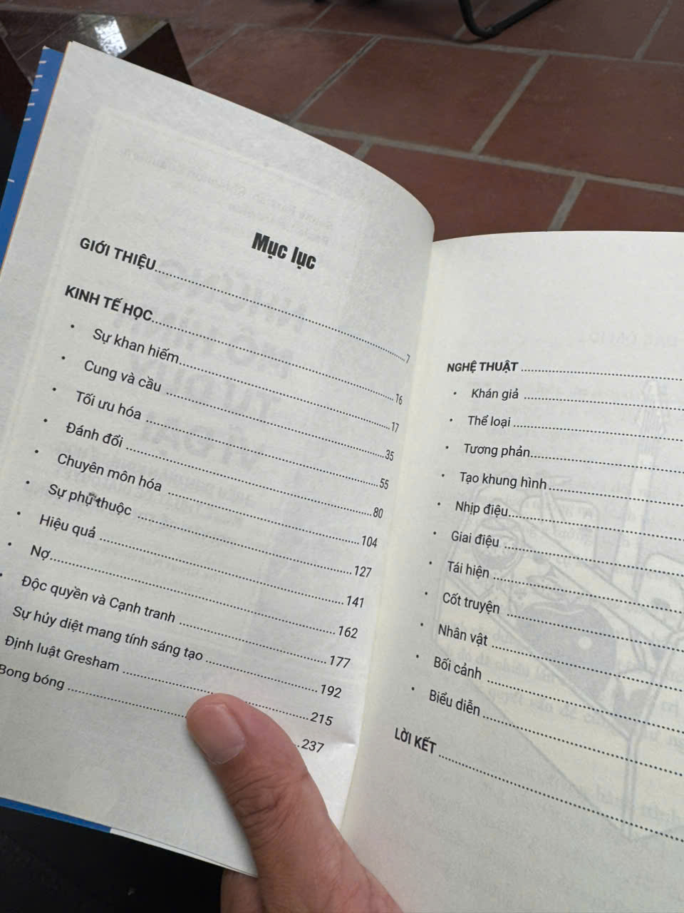 NHỮNG MÔ HÌNH TƯ DUY VĨ ĐẠI 4 - HIỂU ĐƠN GIẢN KINH TẾ HỌC, NGHỆ THUẬT ĐỂ GIẢI QUYẾT MỌI VẤN ĐỀ TRONG CUỘC SỐNG – Nhiều tác giả – Brian Nguyễn dịch – Ymate