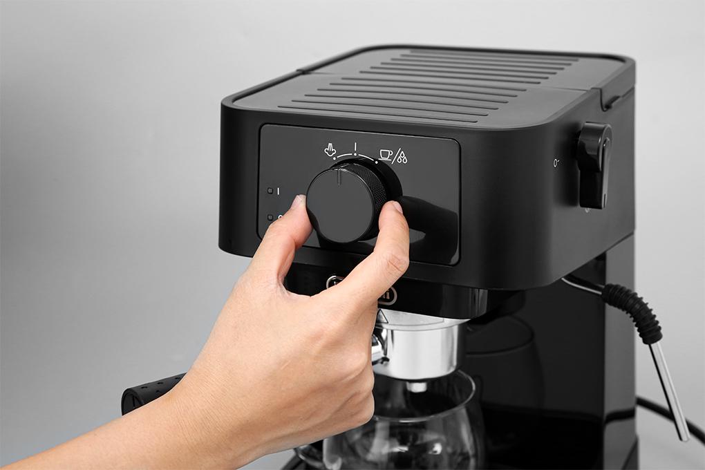 Máy Pha Cà Phê Delonghi EC230.BK - Hàng chính hãng