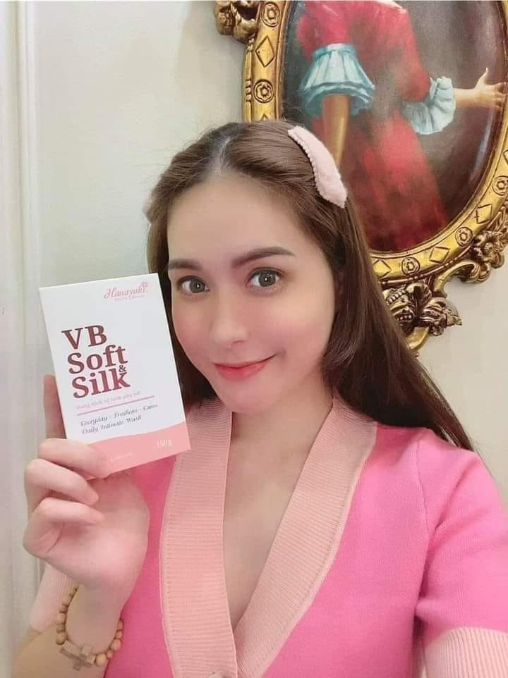 Dung dịch vệ sinh Phụ Nữ Hanayuki màu hồng VB Soft Silk - ddvs Hana phiên bản mới