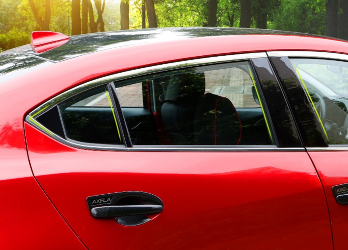 Bộ nẹp viền cong kính INOX dành cho xe Mazda 3