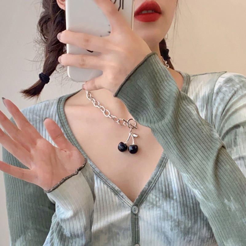 Dây Chuyền Mặt Quả Cherry Màu Đen Phong Cách Cổ Điển