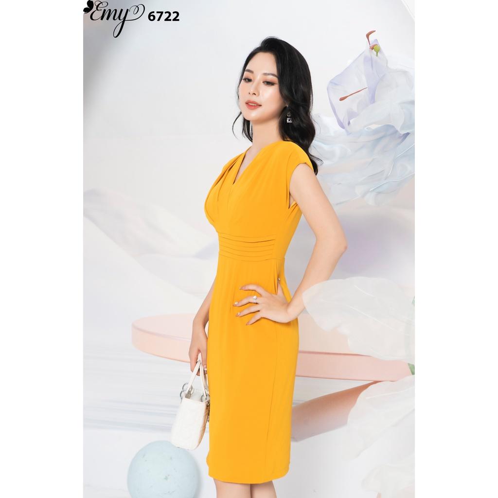 Đầm EMY EM6722 Body Vàng Cổ V Đắp Chéo