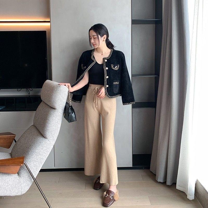 Áo khoác len nữ cardigan tay dài khoác dạ lông thỏ 2 màu đen trắng cúc ngọc cổ tròn dáng ngắn kiểu Hàn Quốc D-7