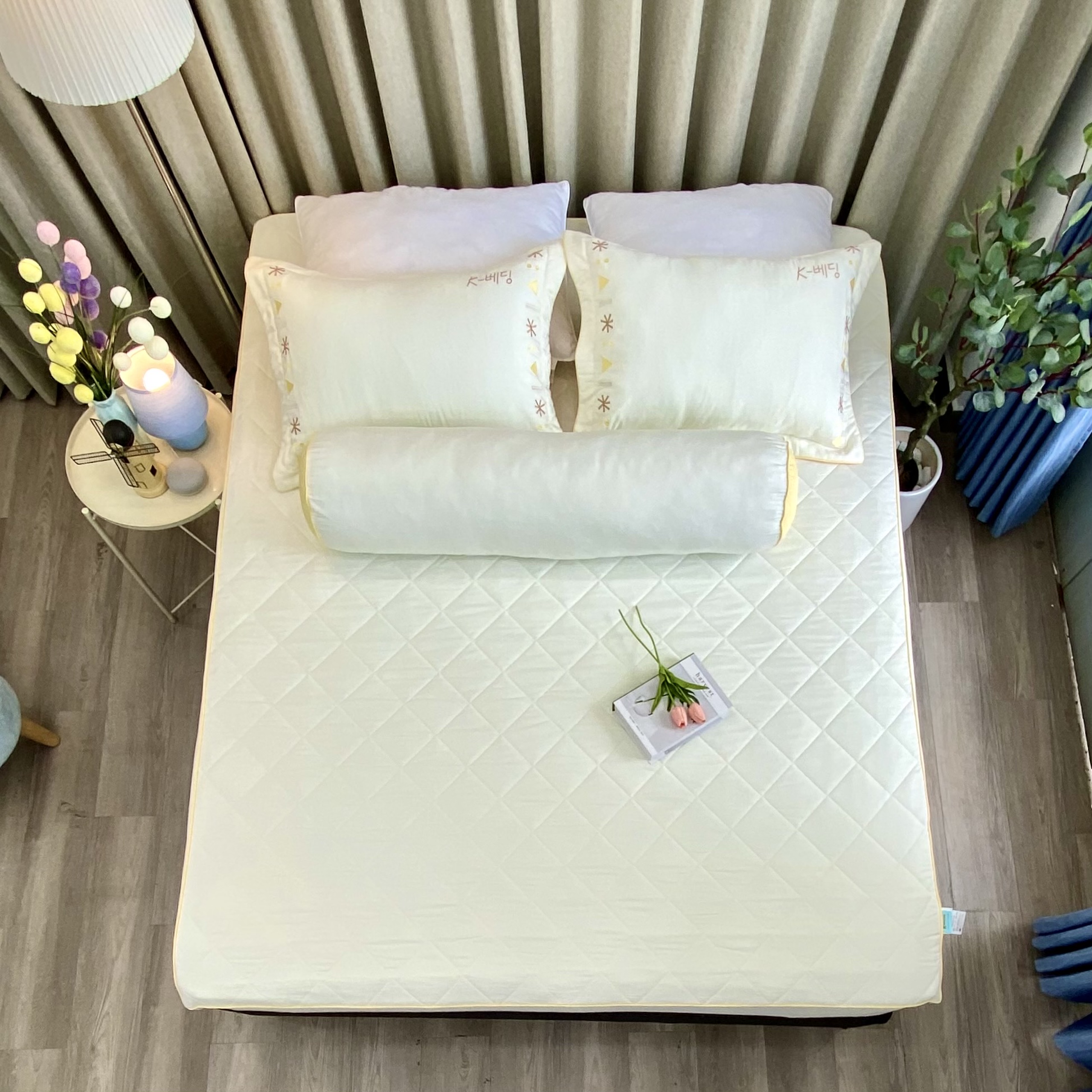 Bộ ga giường chần bông KBedding by Everon KMTS 102 Microtencel Vàng