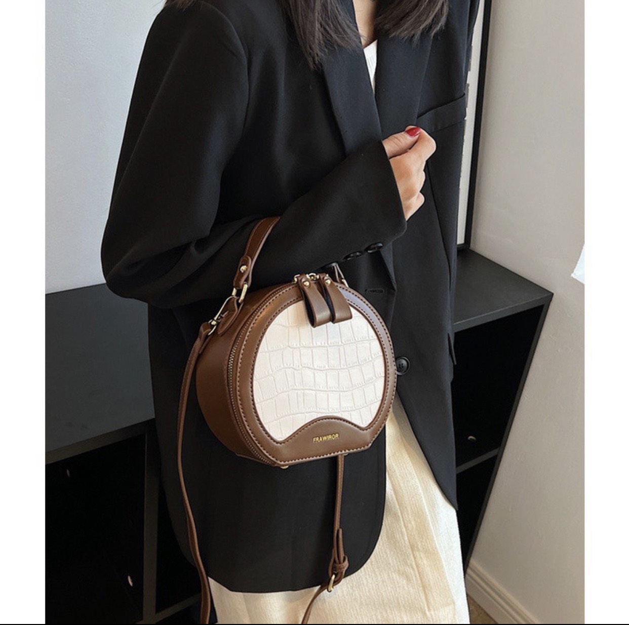 Túi xách cầm tay dáng tròn xinh xắn phong cách Hàn Quốc SP727