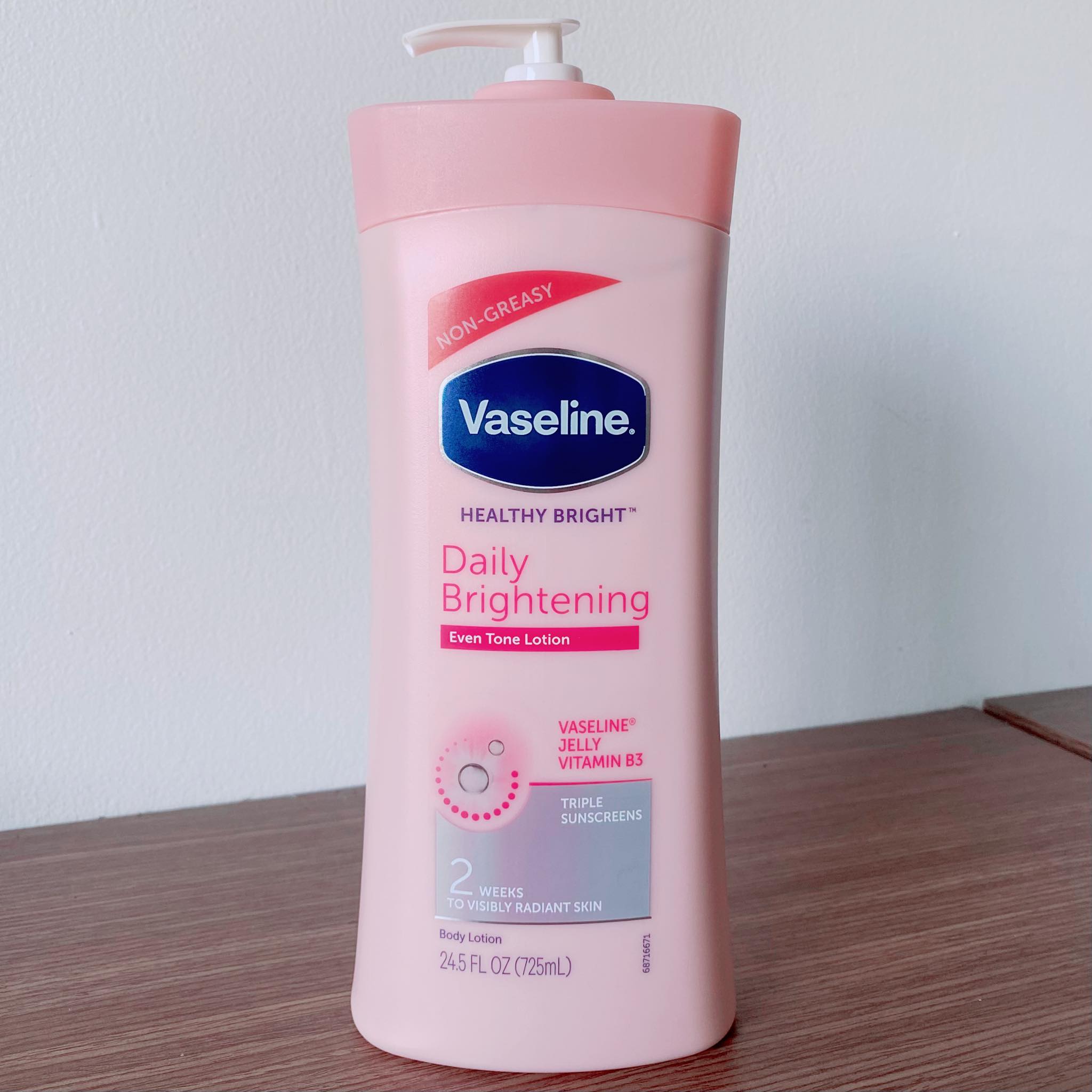 SỮA DƯỠNG THỂ VASELINE HỒNG LÀM MỊN &TRẮNG DA 725ML