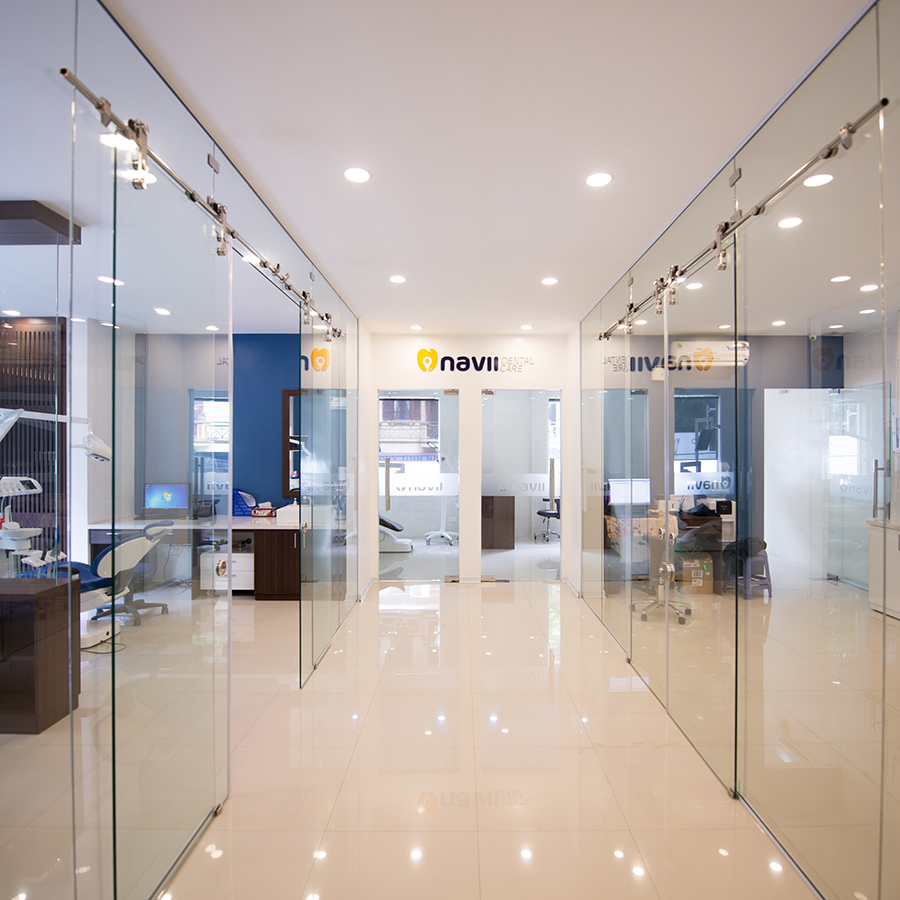 Combo Lấy Cao Răng + Điều Trị Viêm Lợi + Tẩy Trắng Răng Với Công Nghệ Zoom 2 White Speed tại Navii Dental Care