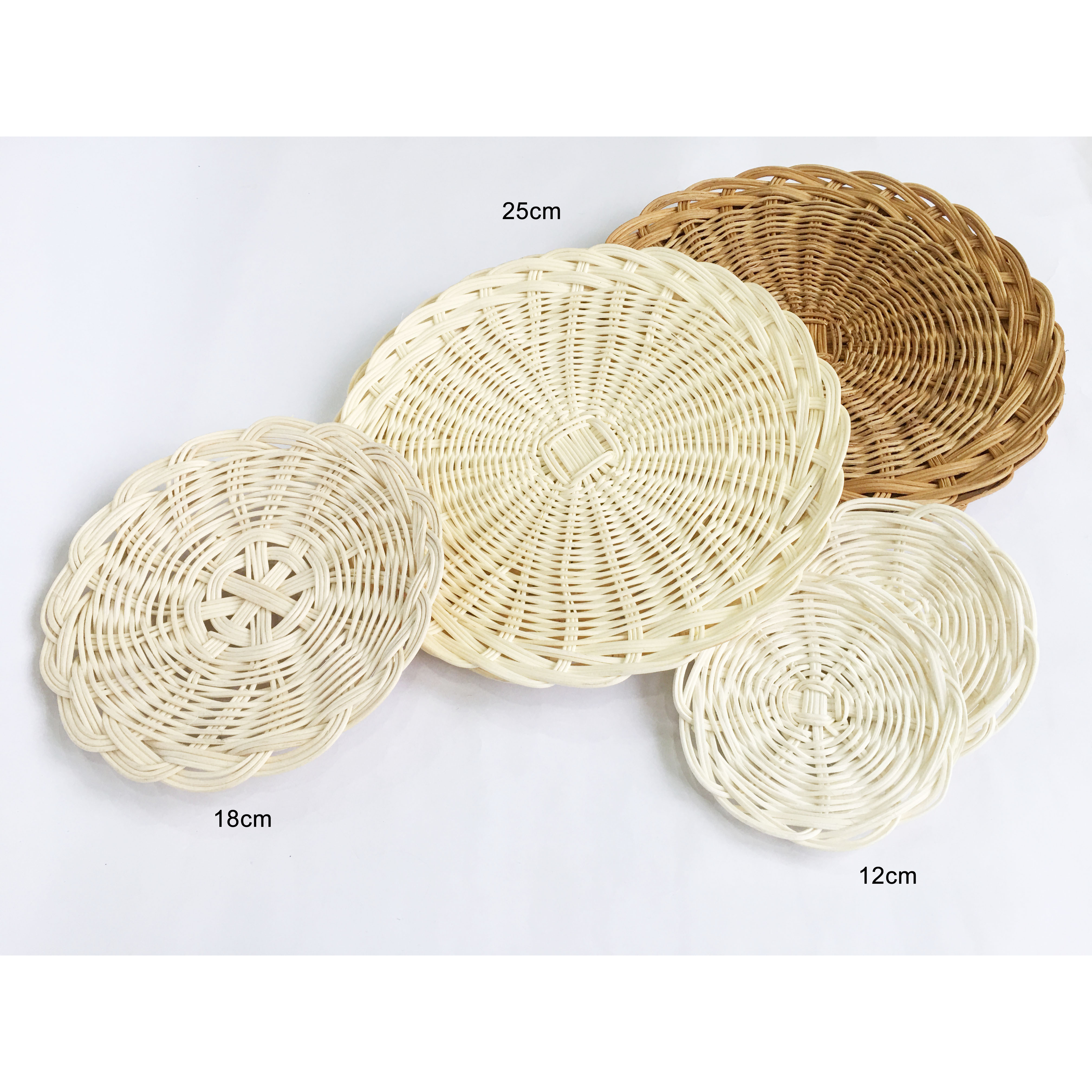 Dĩa mây đan từ mây tự nhiên đĩa mây đan cánh sen đựng đồ ăn, lót ly hoặc decor trang trí