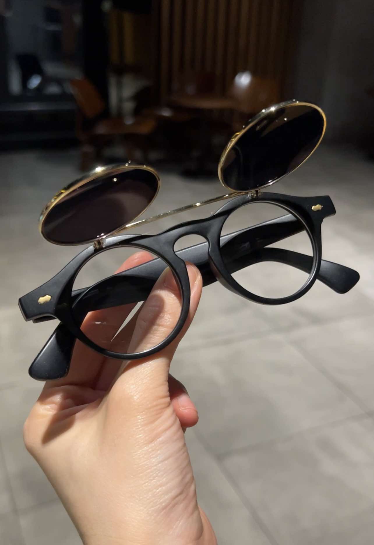 Kính mát nam nữ Mắt tròn Clip on 2 tròng bật nắp