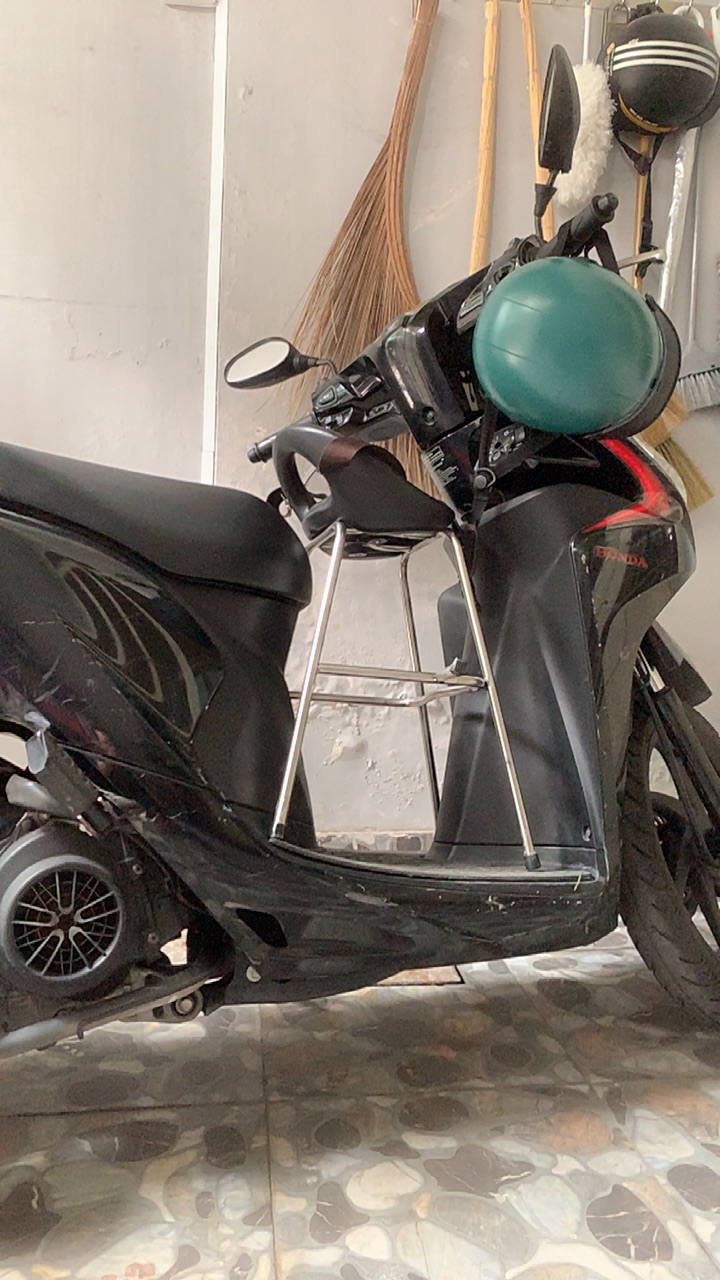 Ghế ngồi xe tay ga đa năng cho bé , GHẾ ĐÔN GA INOX YÊN NHỰA CÓ DÂY ĐAI