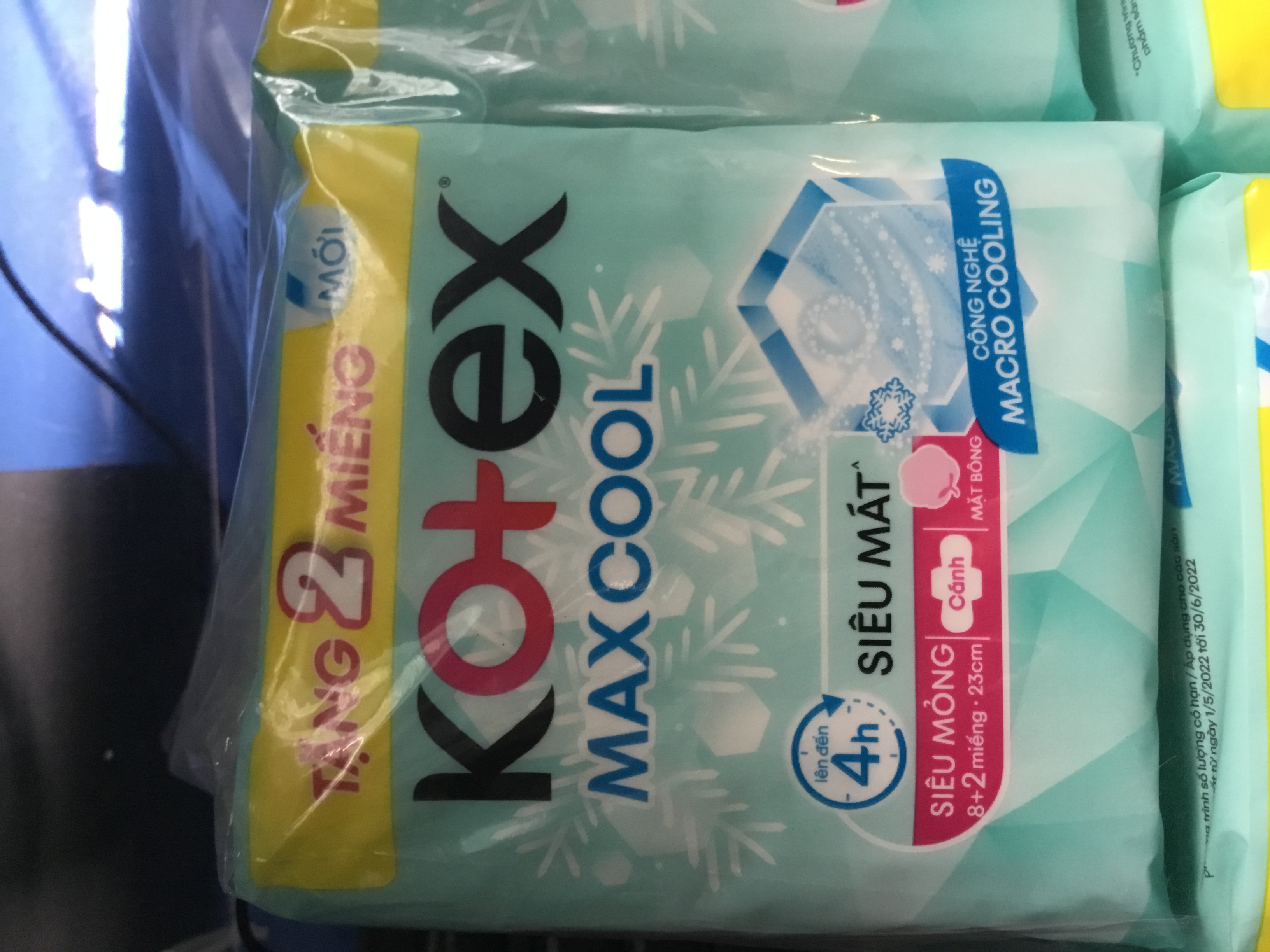 Tặng thêm 2 miếng- 1 Gói Băng Vệ Sinh Kotex Thảo Dược Cool (MaxCool) Max Cool Dịu Mát 23cm (8 miếng/gói) -Date luôn mới