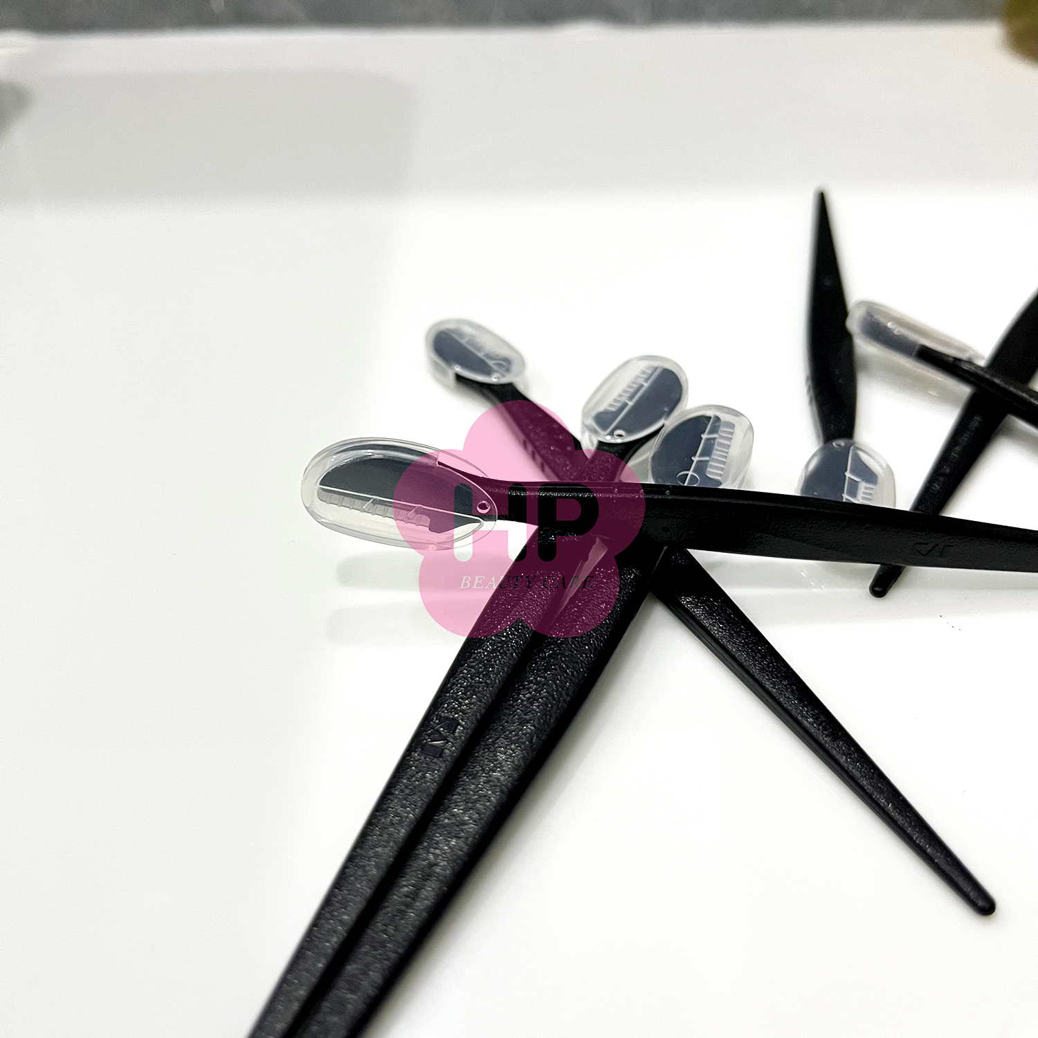 Dao Cạo Lông Mày Màu Đen Kai Groom 38531-HC1161 (Lẻ 1 Cây)