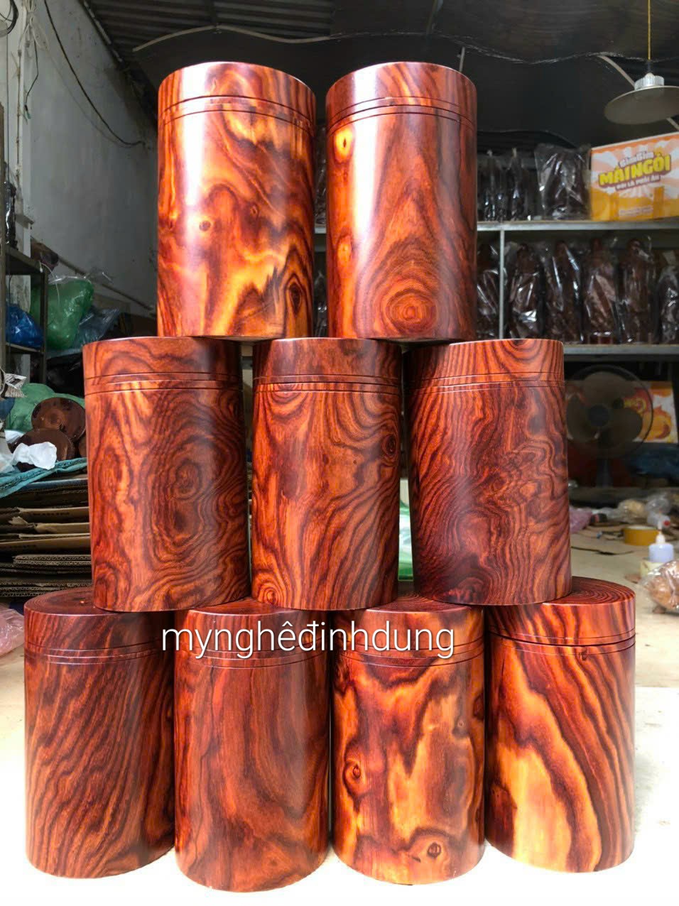 Hộp đựng trà ( chè) bằng gỗ trắc cao 20x11cm