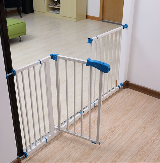 Chắn cửa, chắn cầu thang antoanf cho bé và thú cưng