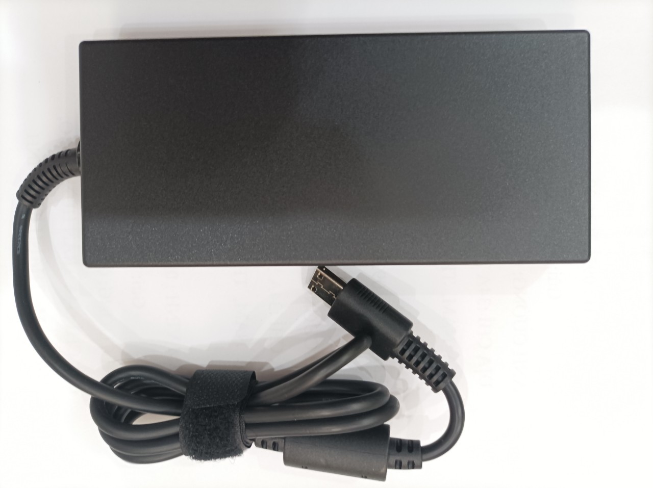 Sạc dành cho Laptop MSI GE66 GE76 Raider 230W 20V 11.5A Chicony AC Adapter Connecter Size USB 3-prong  hàng nhập khẩu