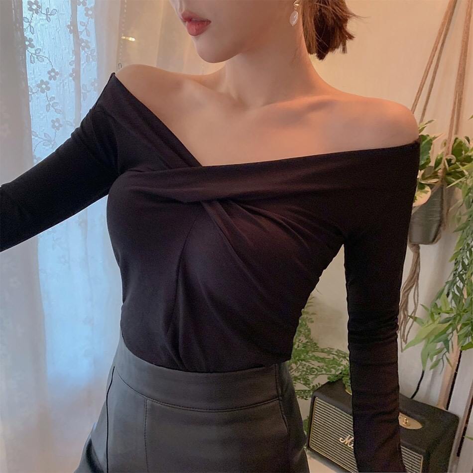 F602 Áo ôm body xoắn ngực tay dài