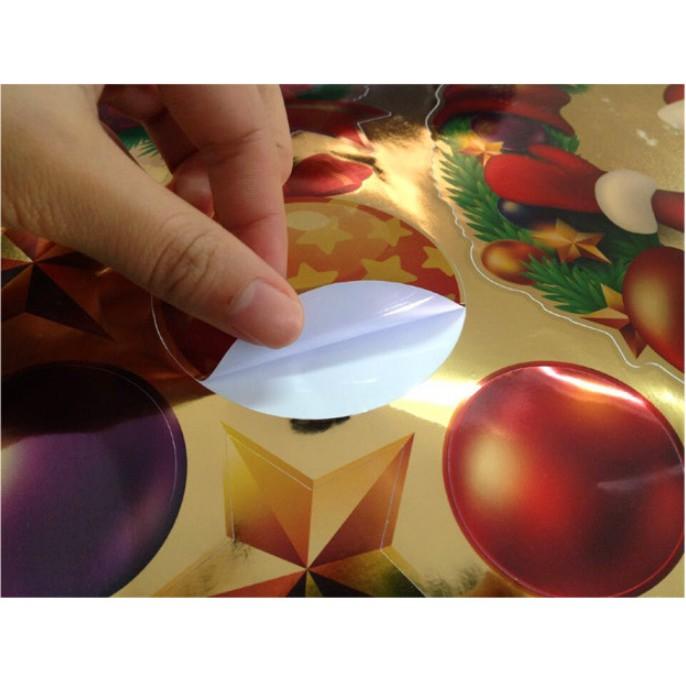 Decal trang trí noel vòng nguyệt quế ấn tượng