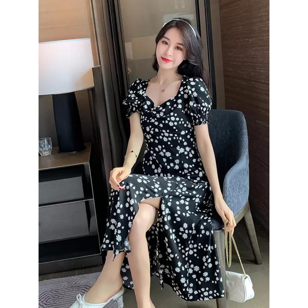 Đầm xòe nền đen hoa cúc cổ ren  C3920