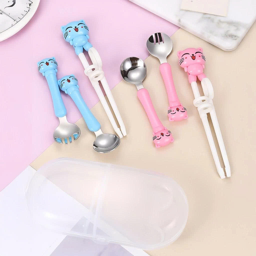 Bộ Ăn Dặm Cho Bé 3 Món, Đũa Xỏ Ngón + Thìa + Dĩa, Dễ Cầm Chống Rơi, An Toàn, Màu Xanh/Hồng - HÀNG CHÍNH HÃNG MINIIN