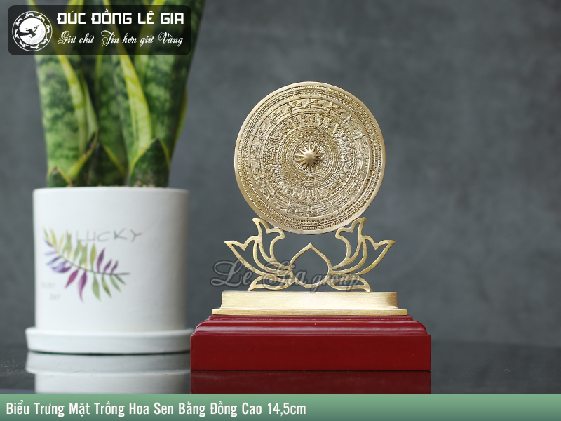 Quà Tặng Biểu trưng Mặt Trống Hoa Sen Sang Trọng